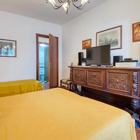 2 Bedroom Gorgeous In *