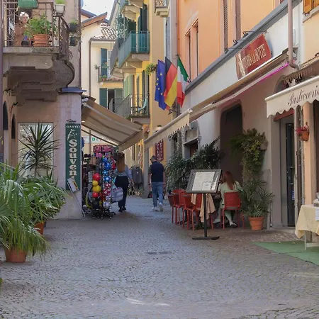 2 Bedroom Amazing In Holiday home Stresa