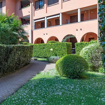2 Bedroom Gorgeous In * Stresa