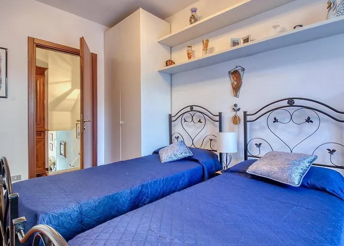 2 Bedroom Gorgeous In סטרסה